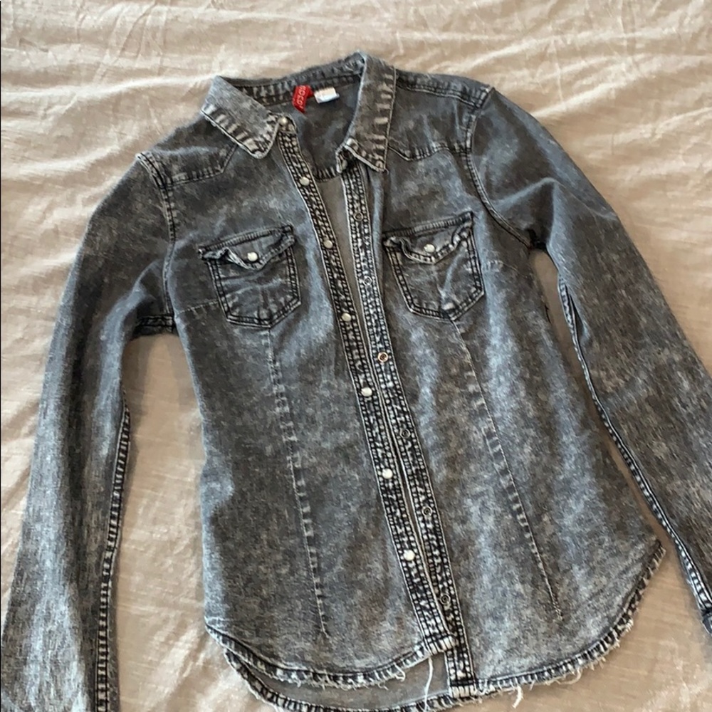 Distressed black Levi button up